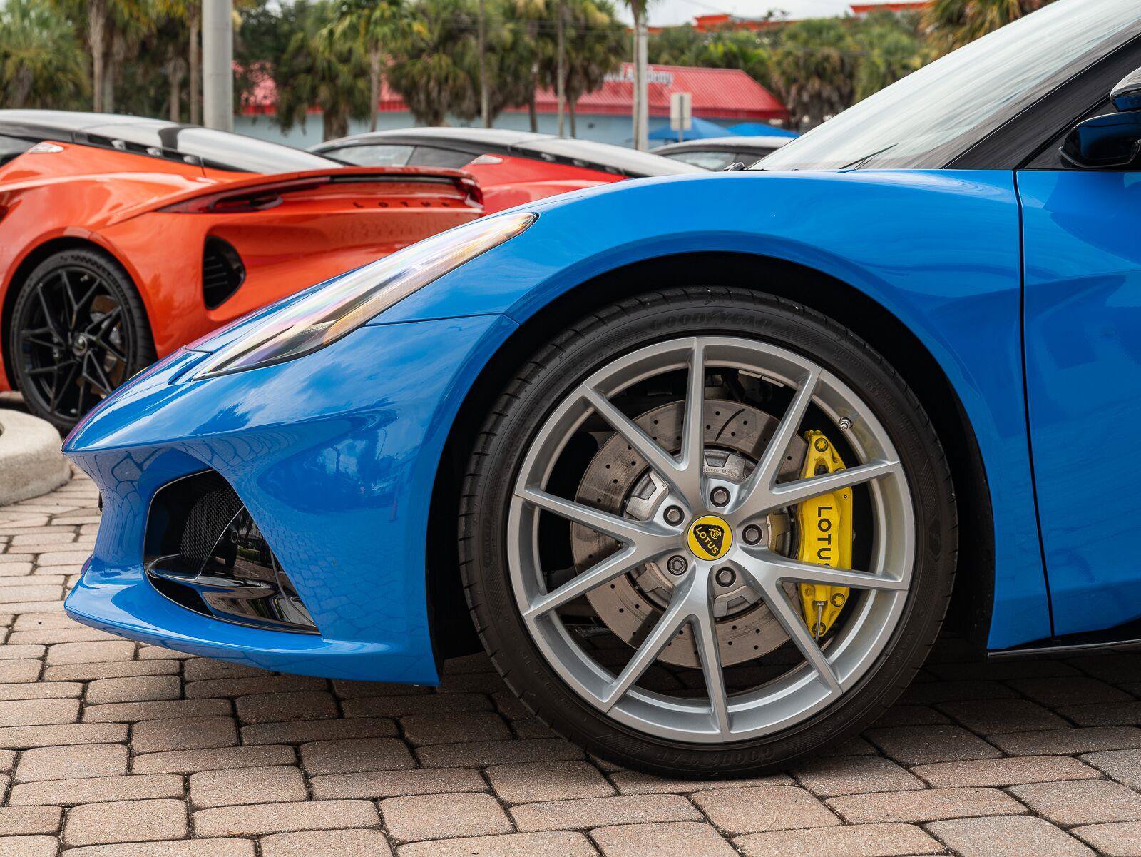 Used 2025 Lotus Emira RWD image 40