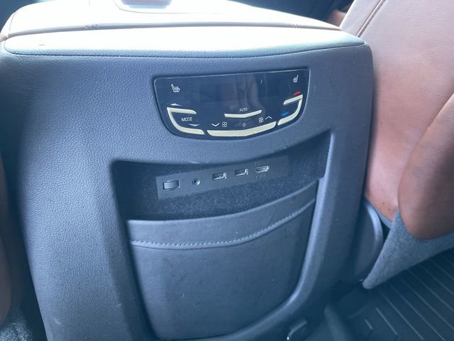 Used 2019 Cadillac Escalade Premium Luxury image 22