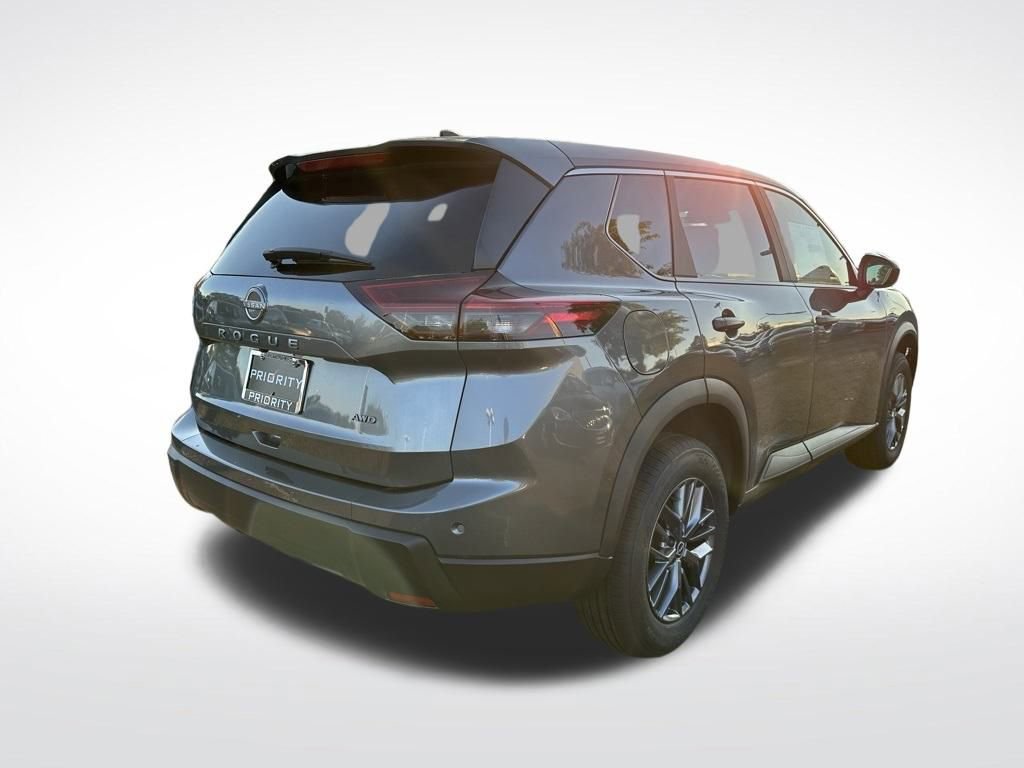 New 2025 Nissan Rogue S image 5
