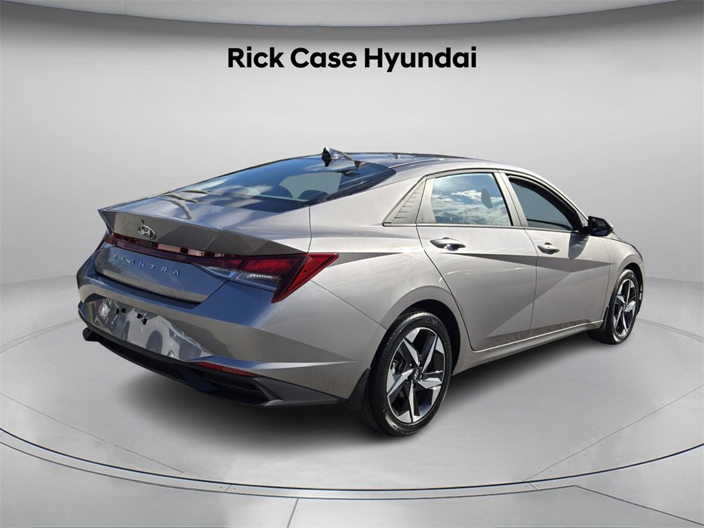 Certified 2023 Hyundai Elantra SEL w/ Convenience Package image 8