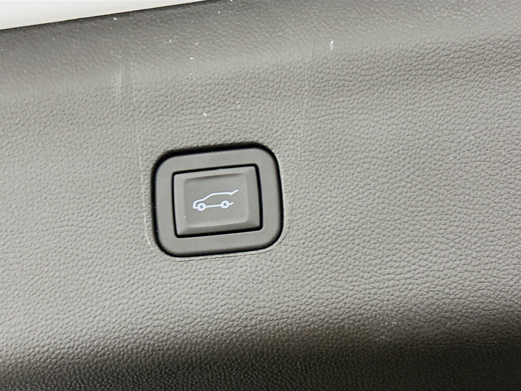 Used 2024 Buick Enclave Premium image 32