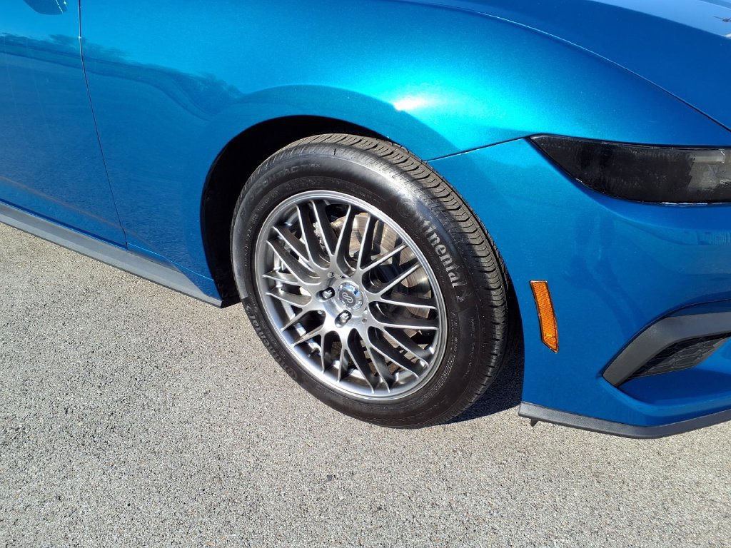 Used 2026 Ford Mustang Coupe RWD image 18