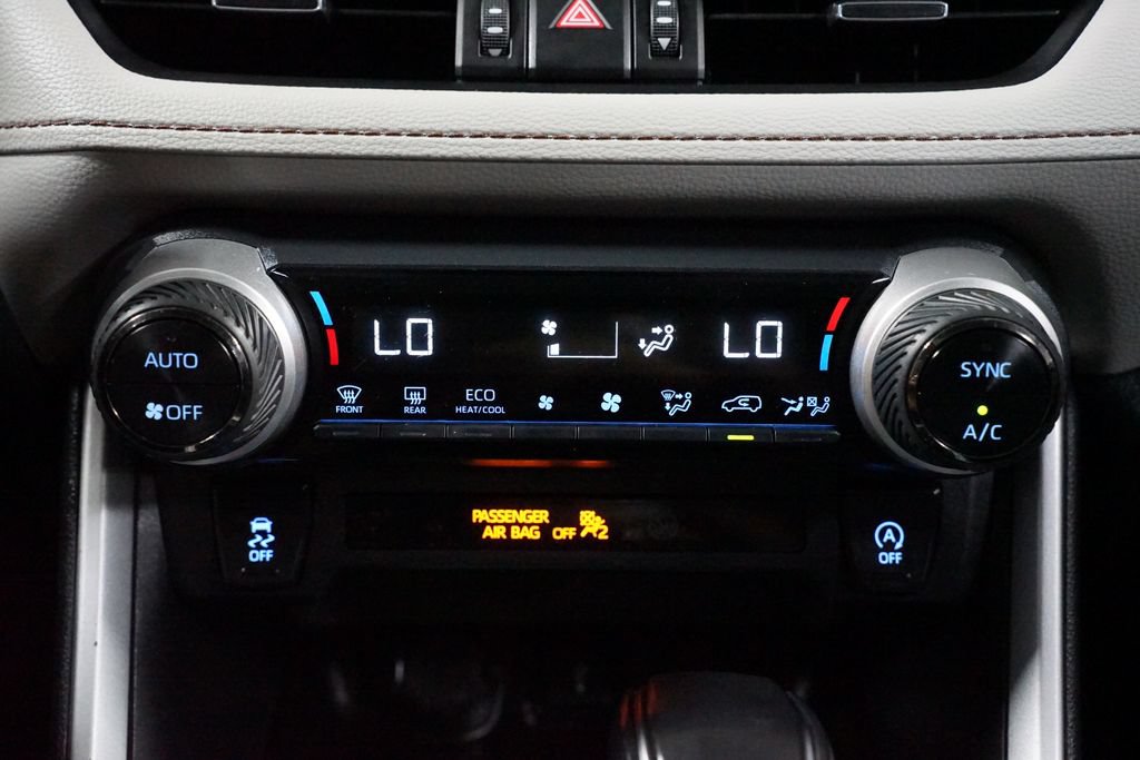 Certified 2022 Toyota RAV4 XLE Premium AWD/4WD image 19