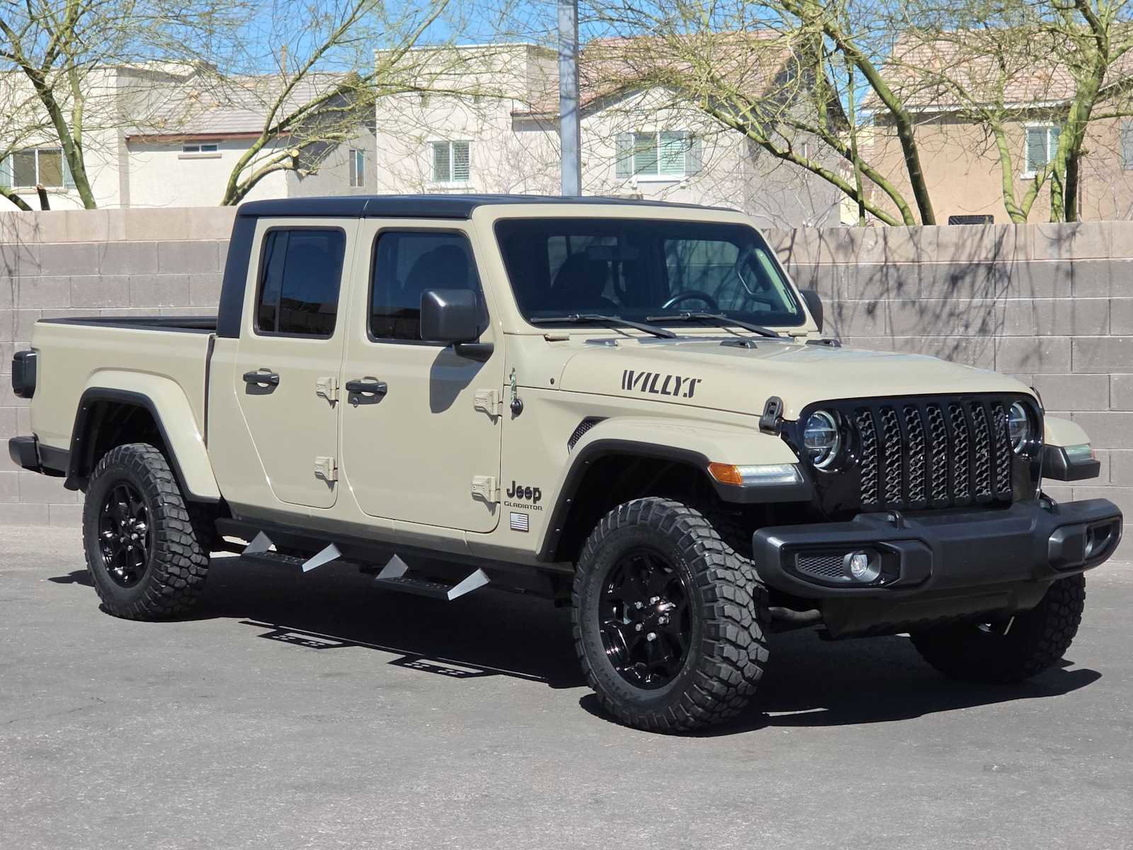 Used 2022 Jeep Gladiator Sport image 3