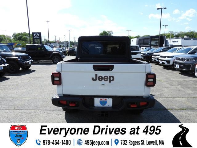 New 2026 Jeep Gladiator Rubicon w/ Steel Power Dome Hood Package AWD/4WD image 4