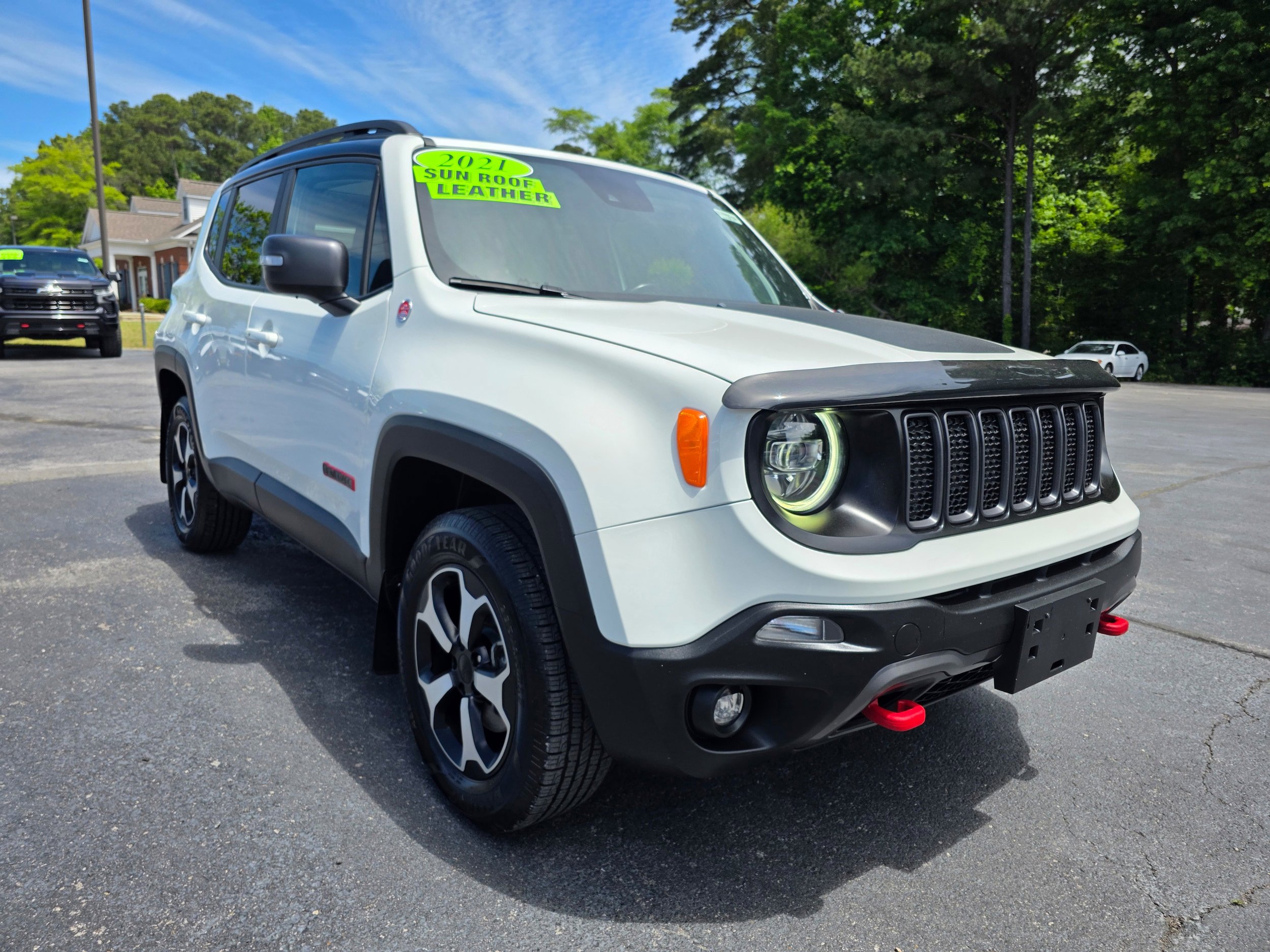 Used 2021 Jeep Renegade Trailhawk w/ Sun & Sound Group AWD/4WD image 3