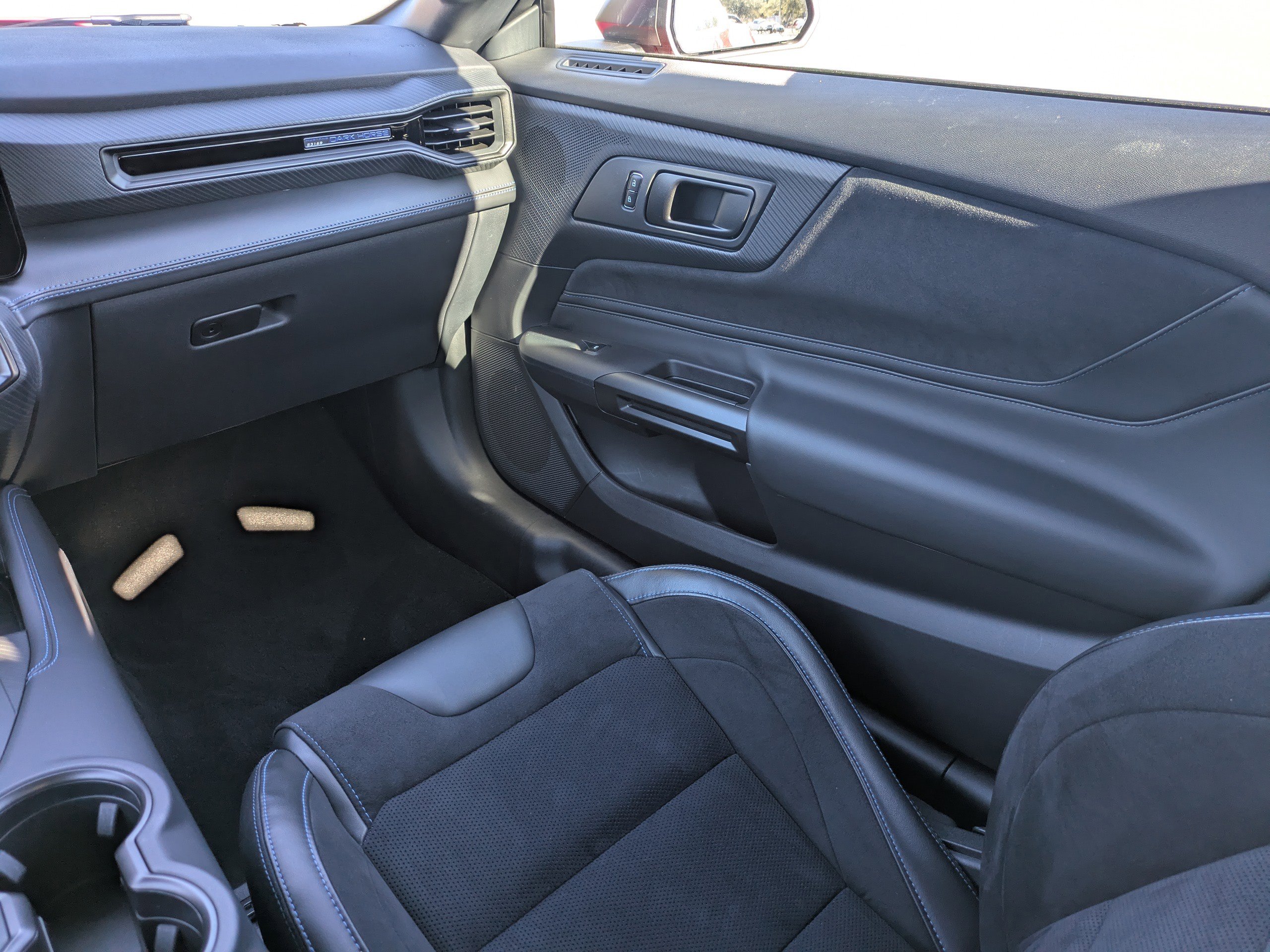 Used 2025 Ford Mustang Dark Horse image 15