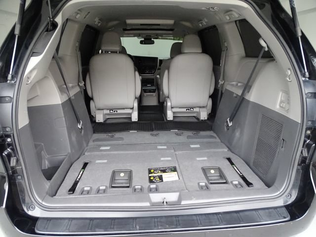 Used 2020 Toyota Sienna XLE Premium AWD/4WD image 20