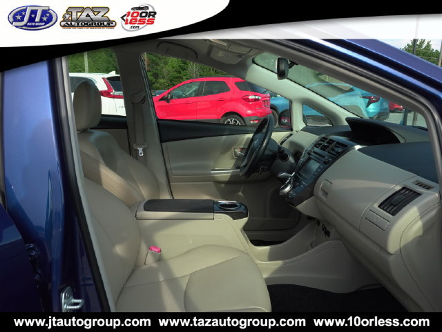 Used 2014 Toyota Prius V Five FWD image 15