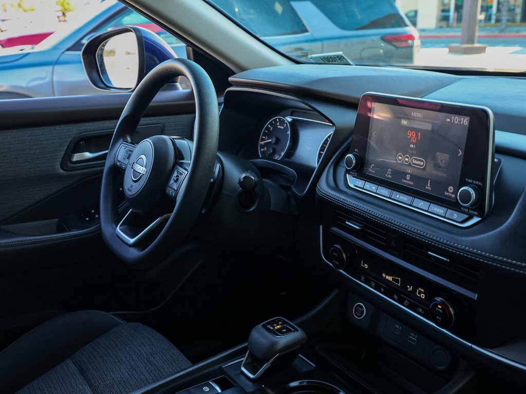 Used 2023 Nissan Rogue SV image 20