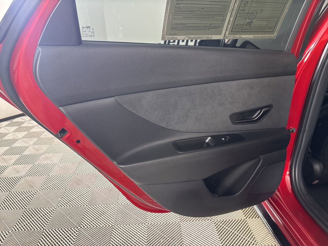 Used 2025 Hyundai Elantra N image 23