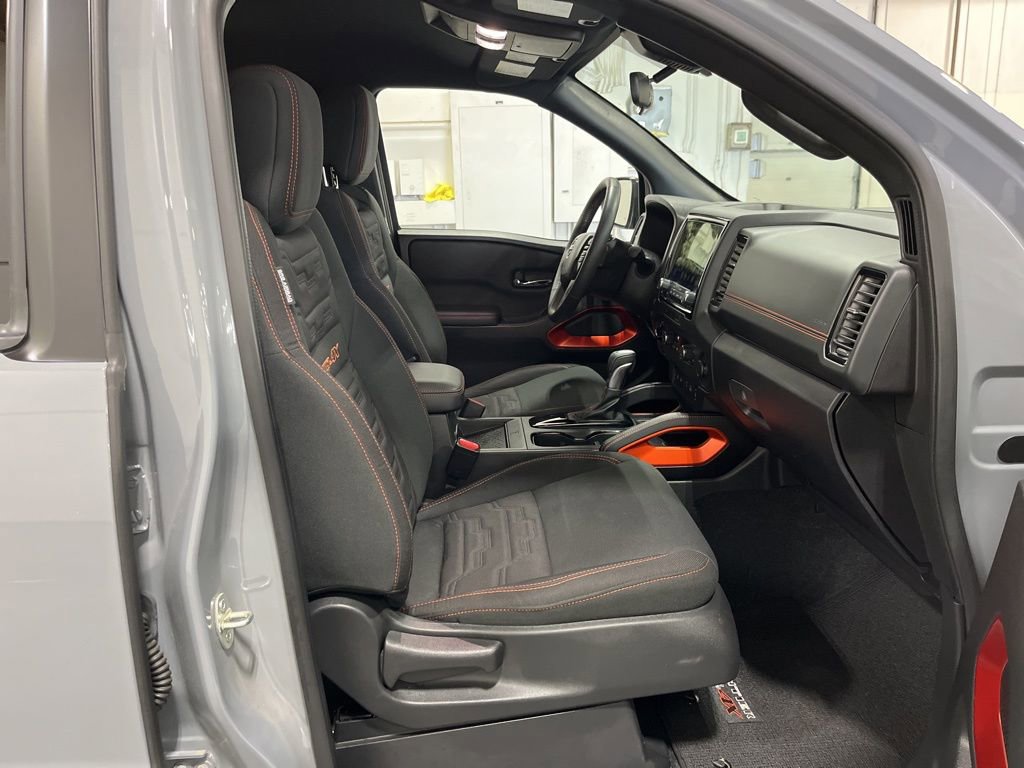 Used 2023 Nissan Frontier PRO-4X w/ Pro Convenience Package image 28