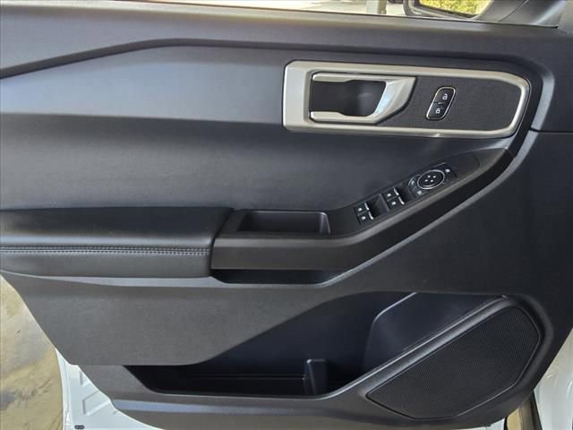 New 2025 Ford Explorer 4WD Police Interceptor image 9