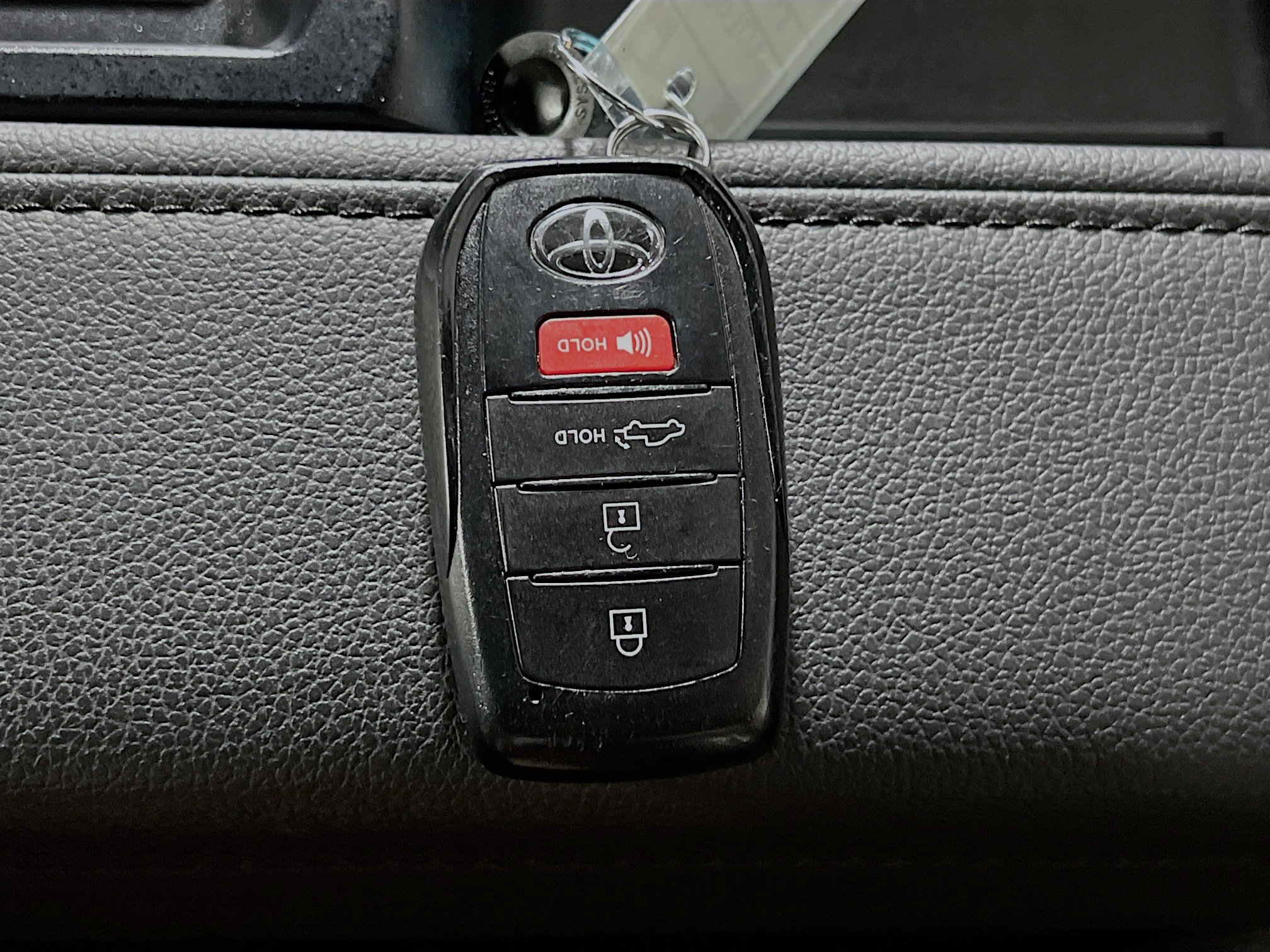 Used 2025 Toyota Tundra SR5 w/ SR5 Premium Package AWD/4WD image 34