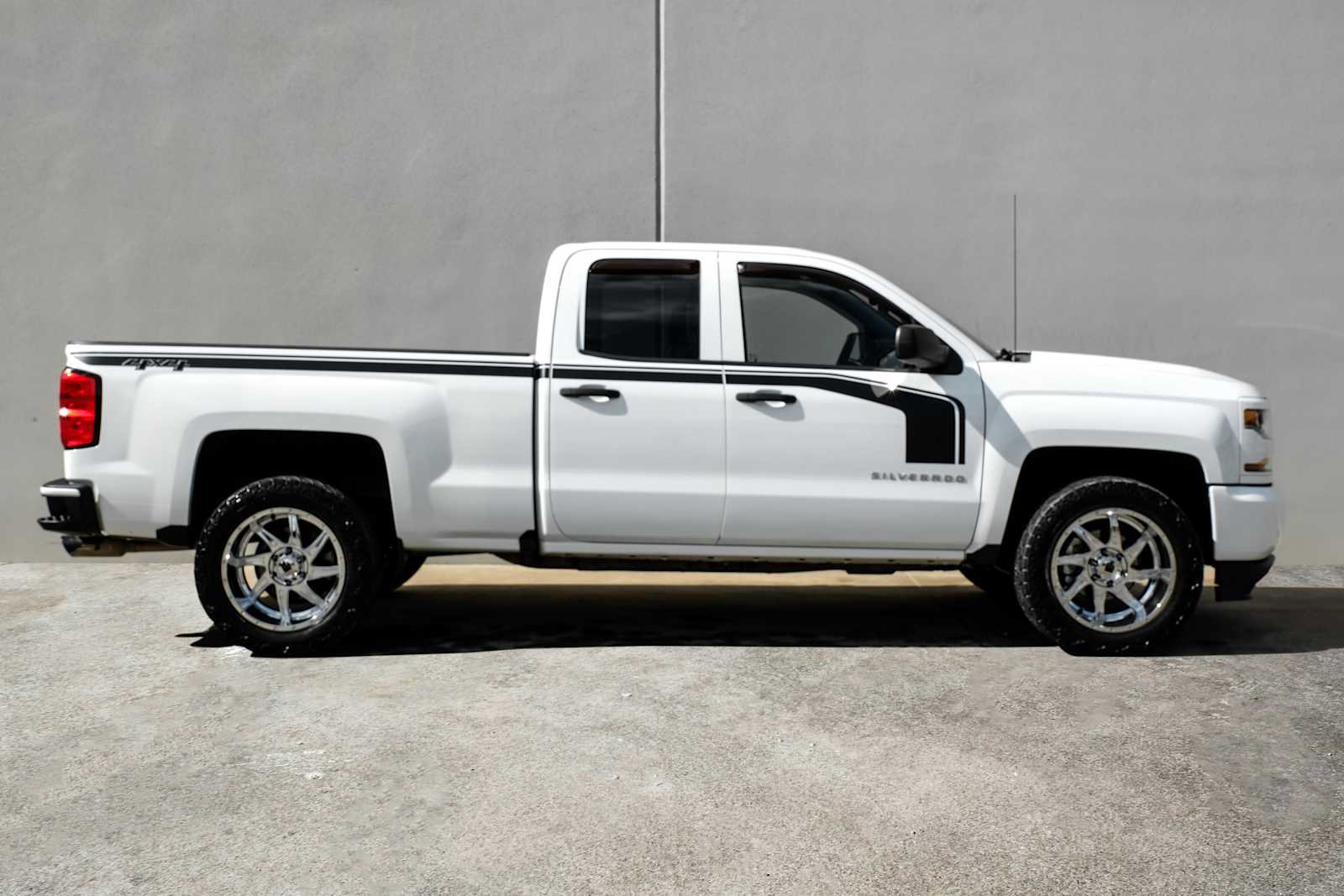 Used 2017 Chevrolet Silverado 1500 Custom w/ Rally 1 Edition AWD/4WD image 7