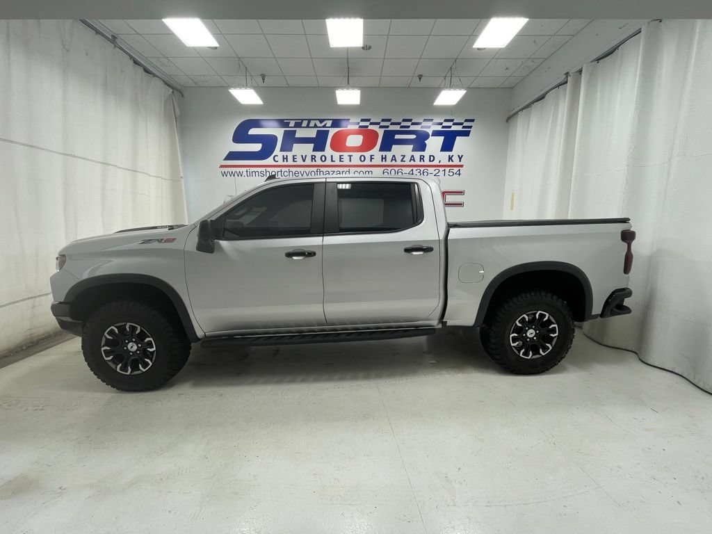 Used 2022 Chevrolet Silverado 1500 ZR2 w/ Technology Package AWD/4WD image 8