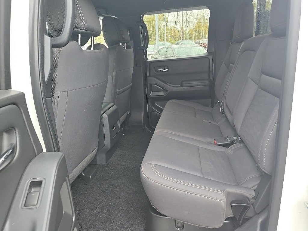 Used 2023 Nissan Frontier SV w/ Midnight Edition Package image 29