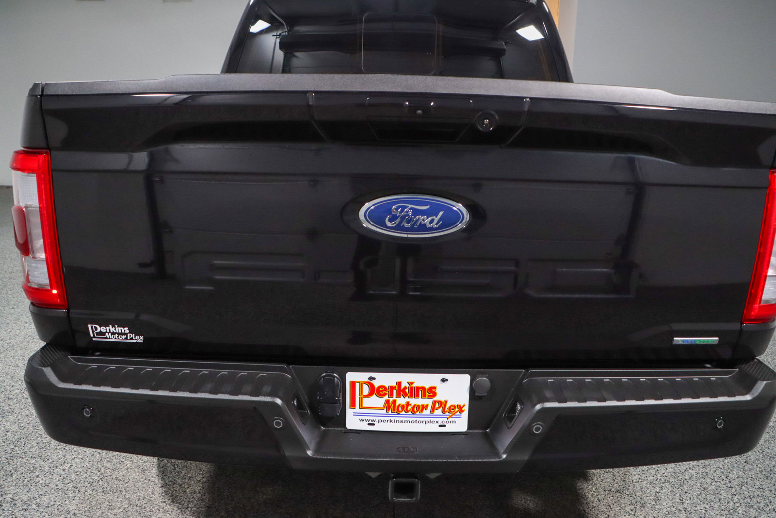 Used 2023 Ford F150 Lariat w/ Equipment Group 502A High image 9