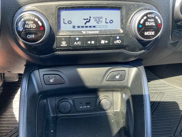 Used 2011 Hyundai Tucson Limited w/ Premium Pkg 3 FWD image 28