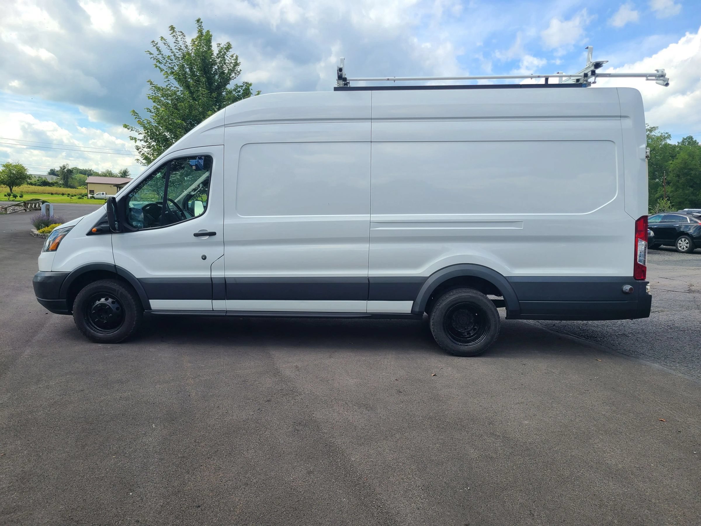 Used 2018 Ford Transit 350 148 High Roof Extended DRW RWD image 9
