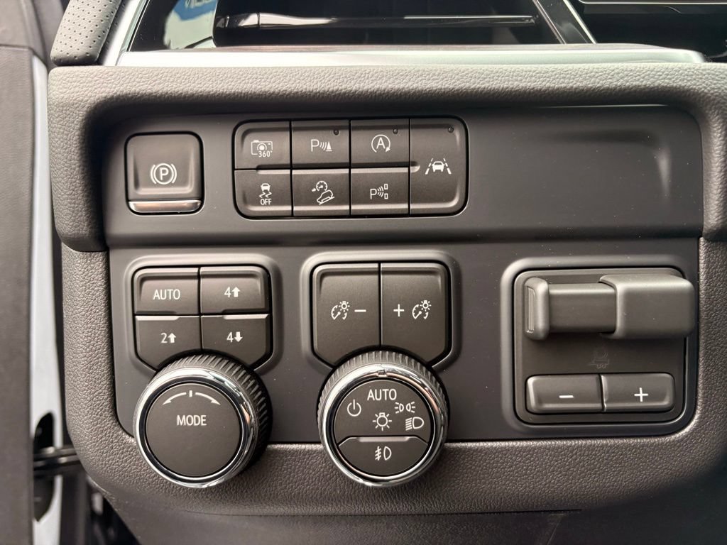 New 2026 Chevrolet Tahoe Premier AWD/4WD image 32
