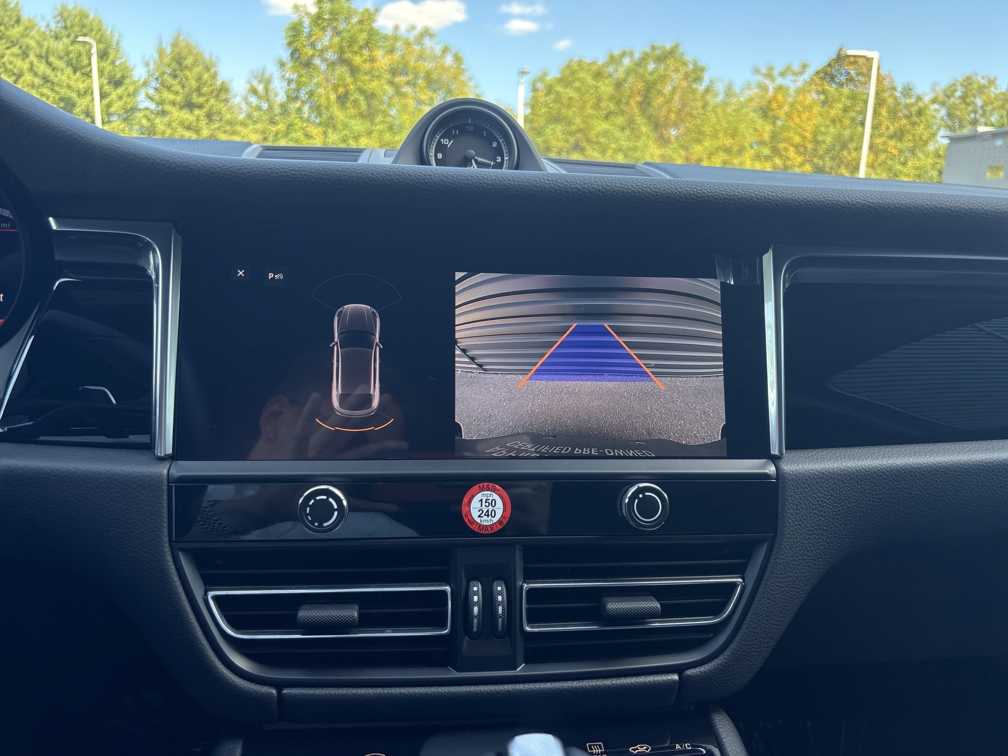 Certified 2025 Porsche Macan image 19