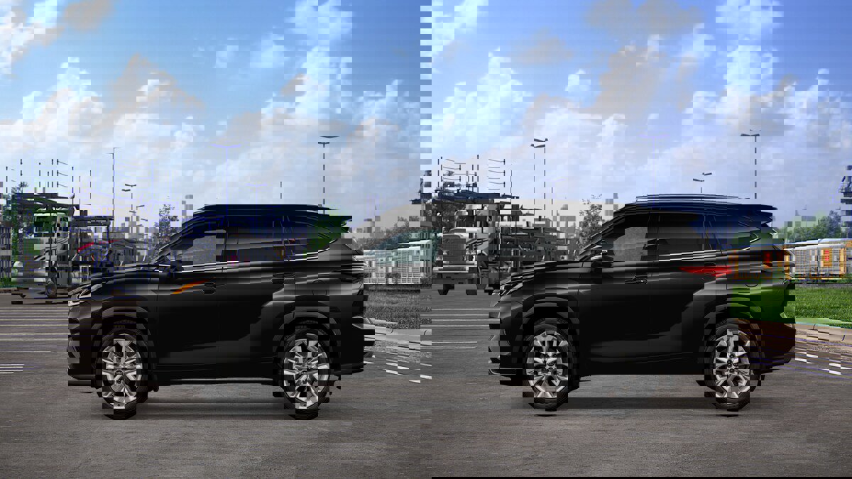 New 2026 Toyota Highlander Limited image 4