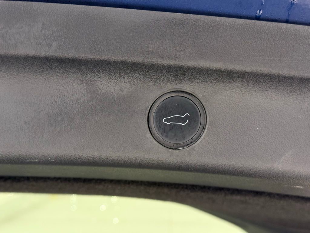 Used 2021 Tesla Model Y 2WD image 5