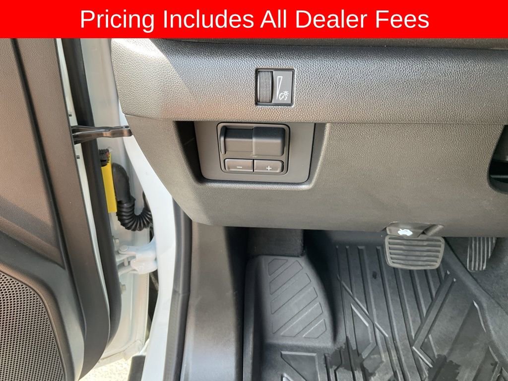 Used 2026 Chevrolet Colorado Trail Boss AWD/4WD image 6