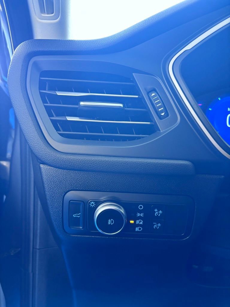 Used 2022 Ford Escape SEL w/ Technology Package image 19