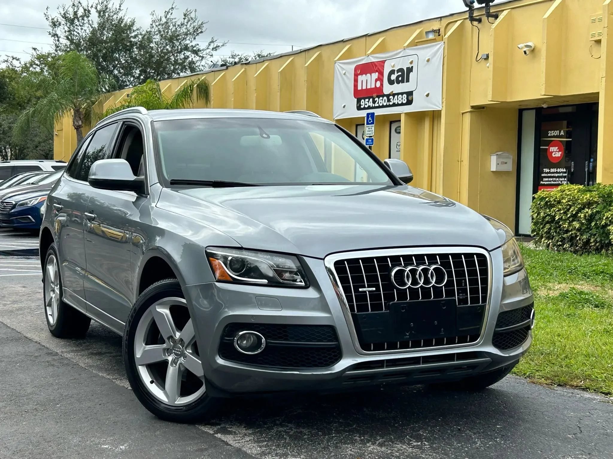 Used 2011 Audi Q5 3.2 Premium Plus AWD/4WD image 2