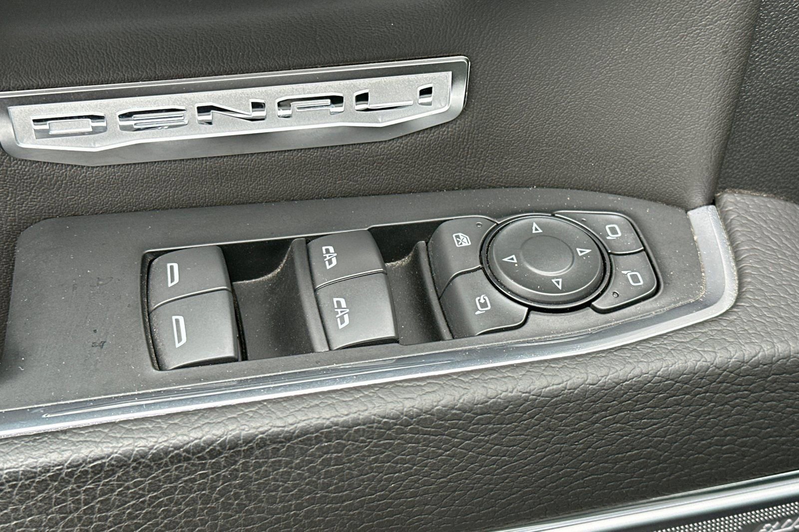 Used 2024 GMC Sierra 1500 Denali w/ Technology Package image 11