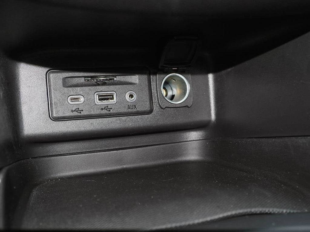 Used 2023 Chevrolet Equinox RS w/ RS Leather Package FWD image 15