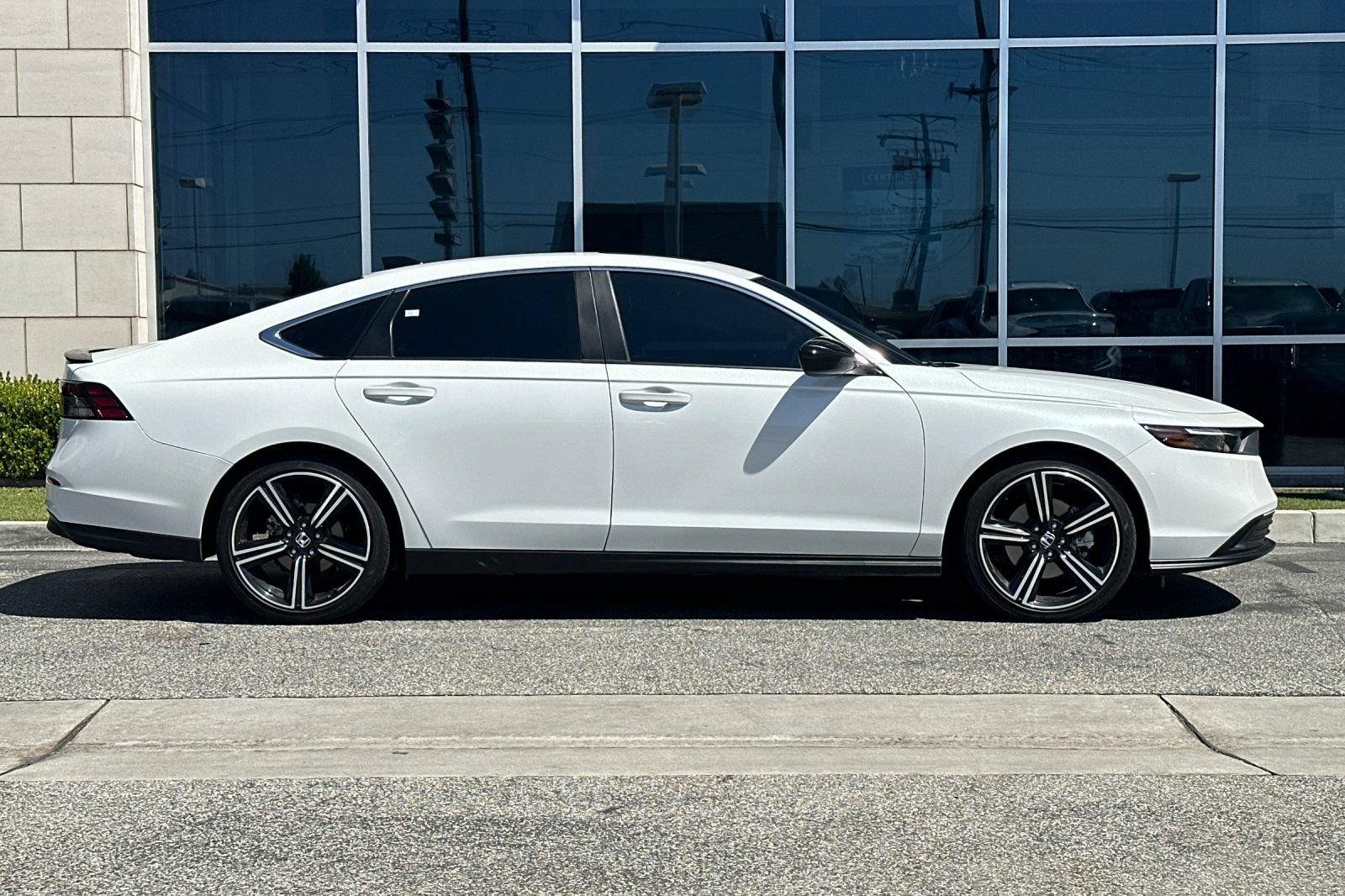 Used 2024 Honda Accord Sport image 3