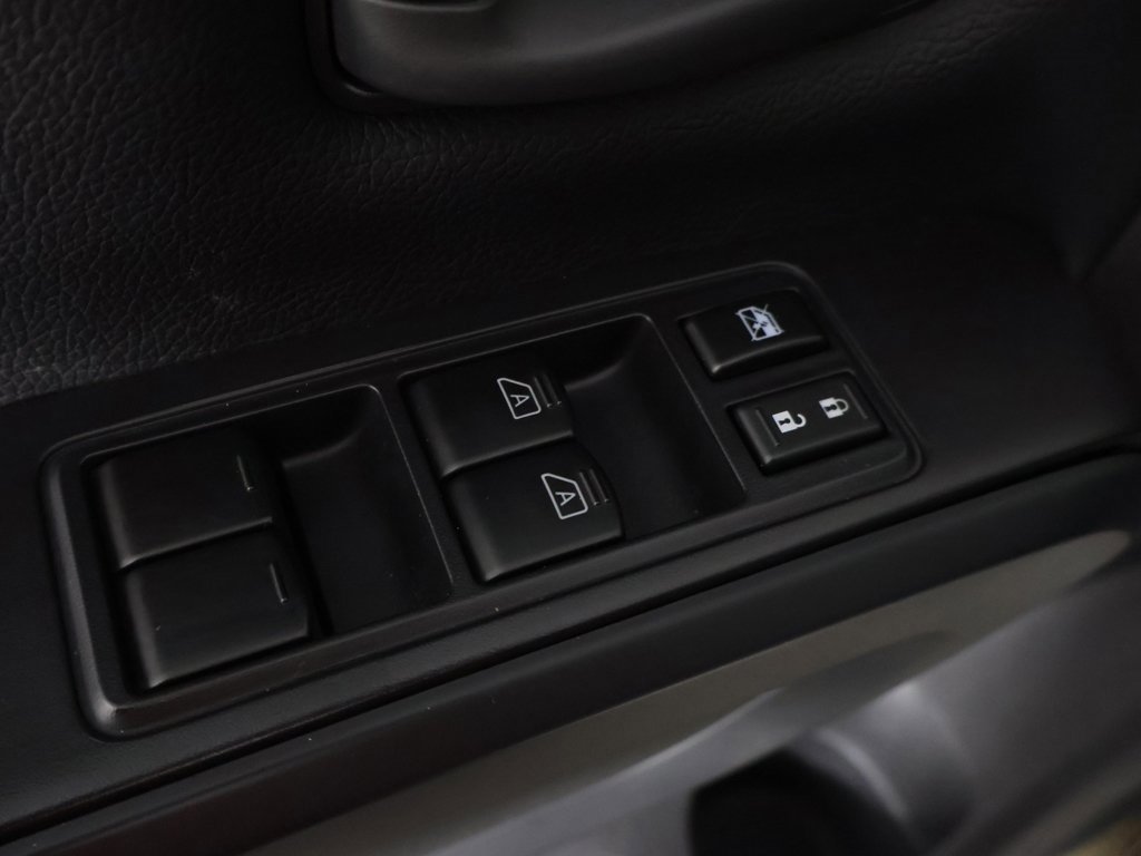 Used 2022 Nissan Titan S w/ S Utility Package image 31