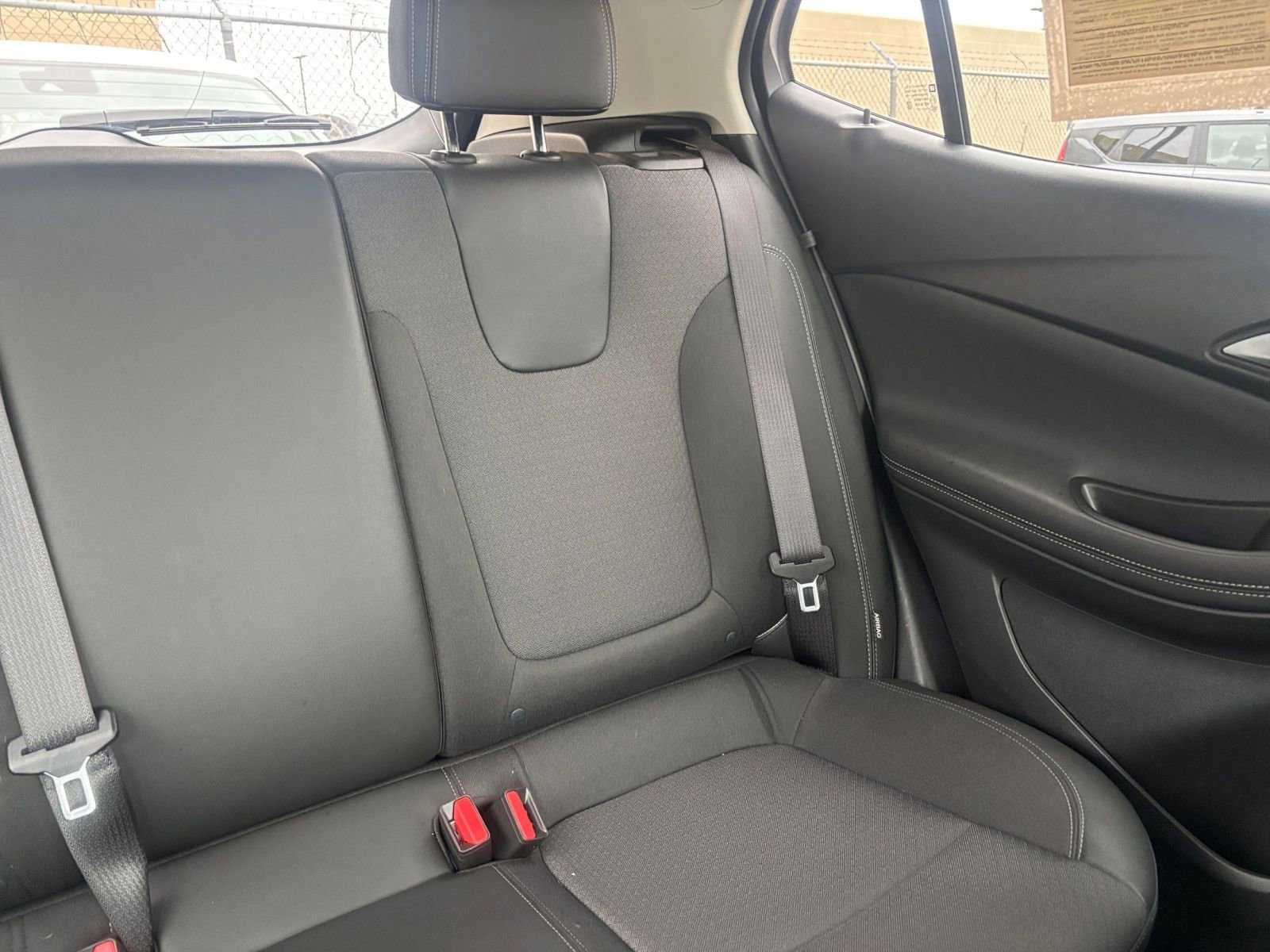 Used 2025 Buick Encore GX Preferred FWD image 36
