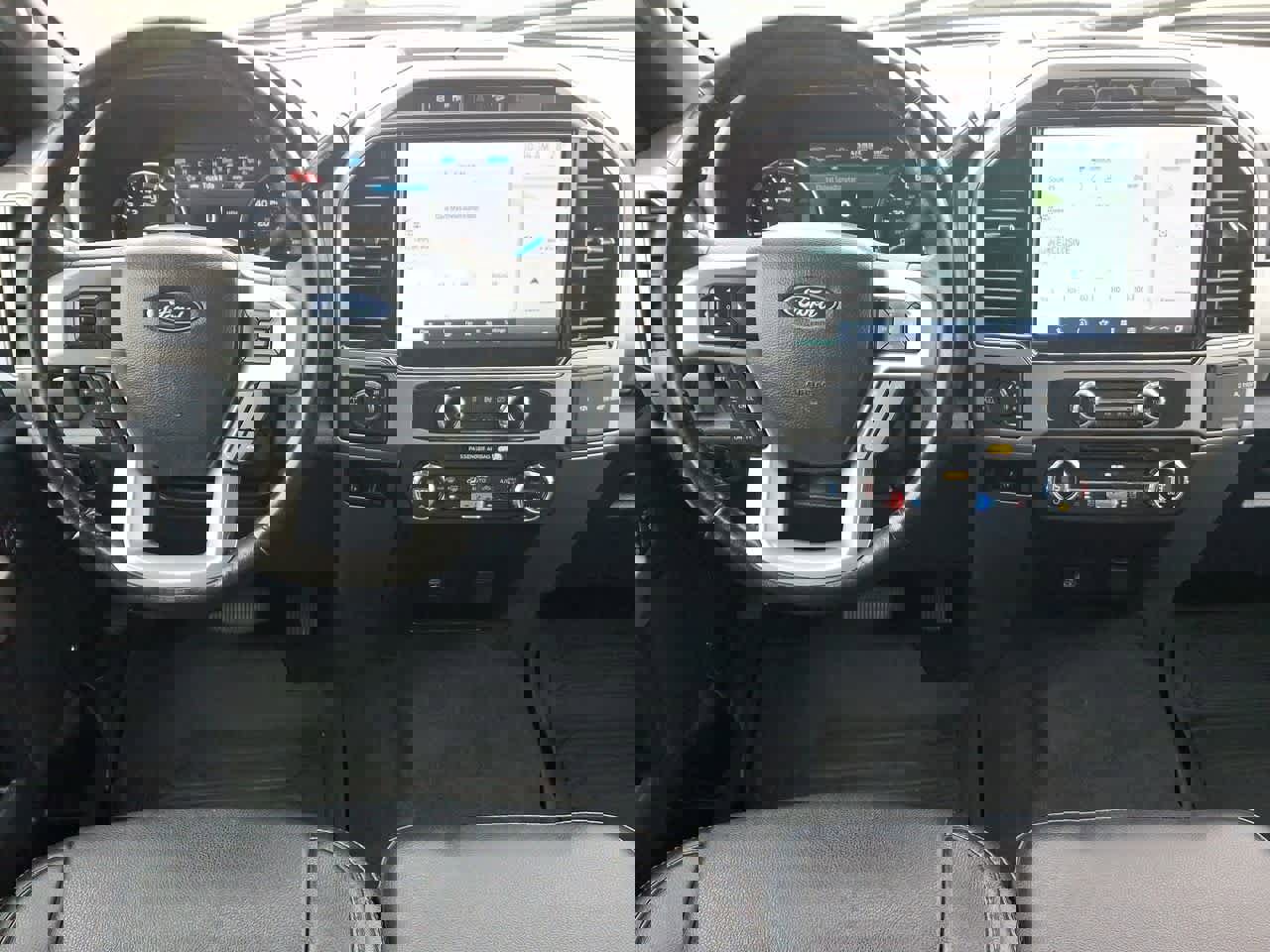 Used 2022 Ford F250 Lariat w/ Black Appearance Package image 27