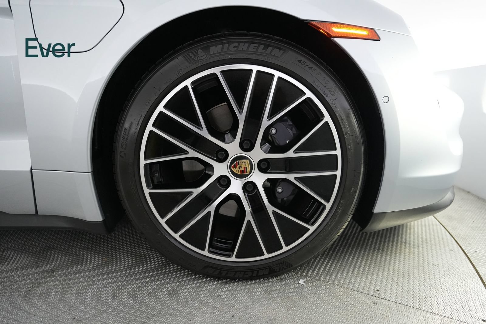 Used 2022 Porsche Taycan RWD image 20