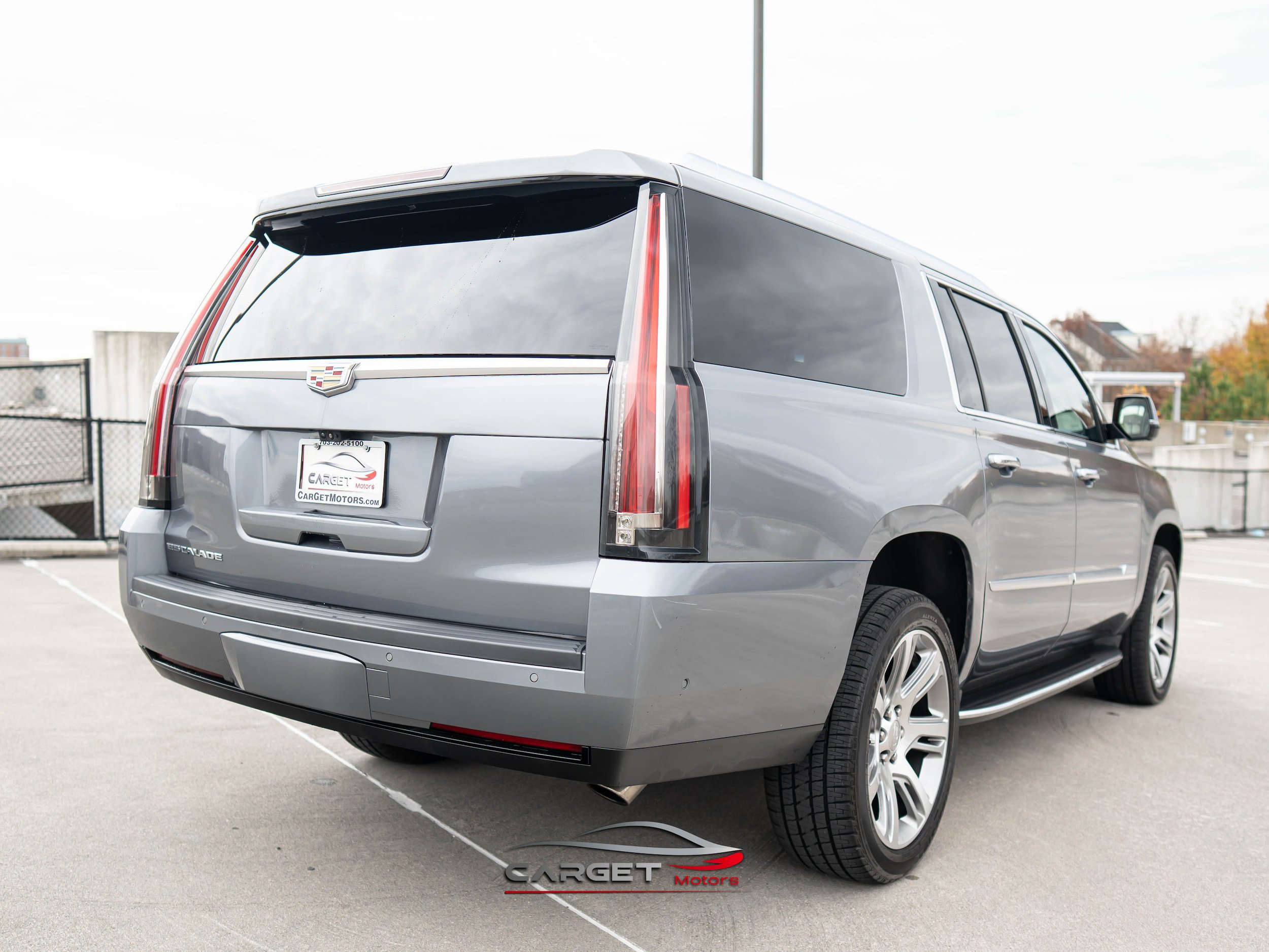 Used 2019 Cadillac Escalade ESV Luxury AWD/4WD image 7