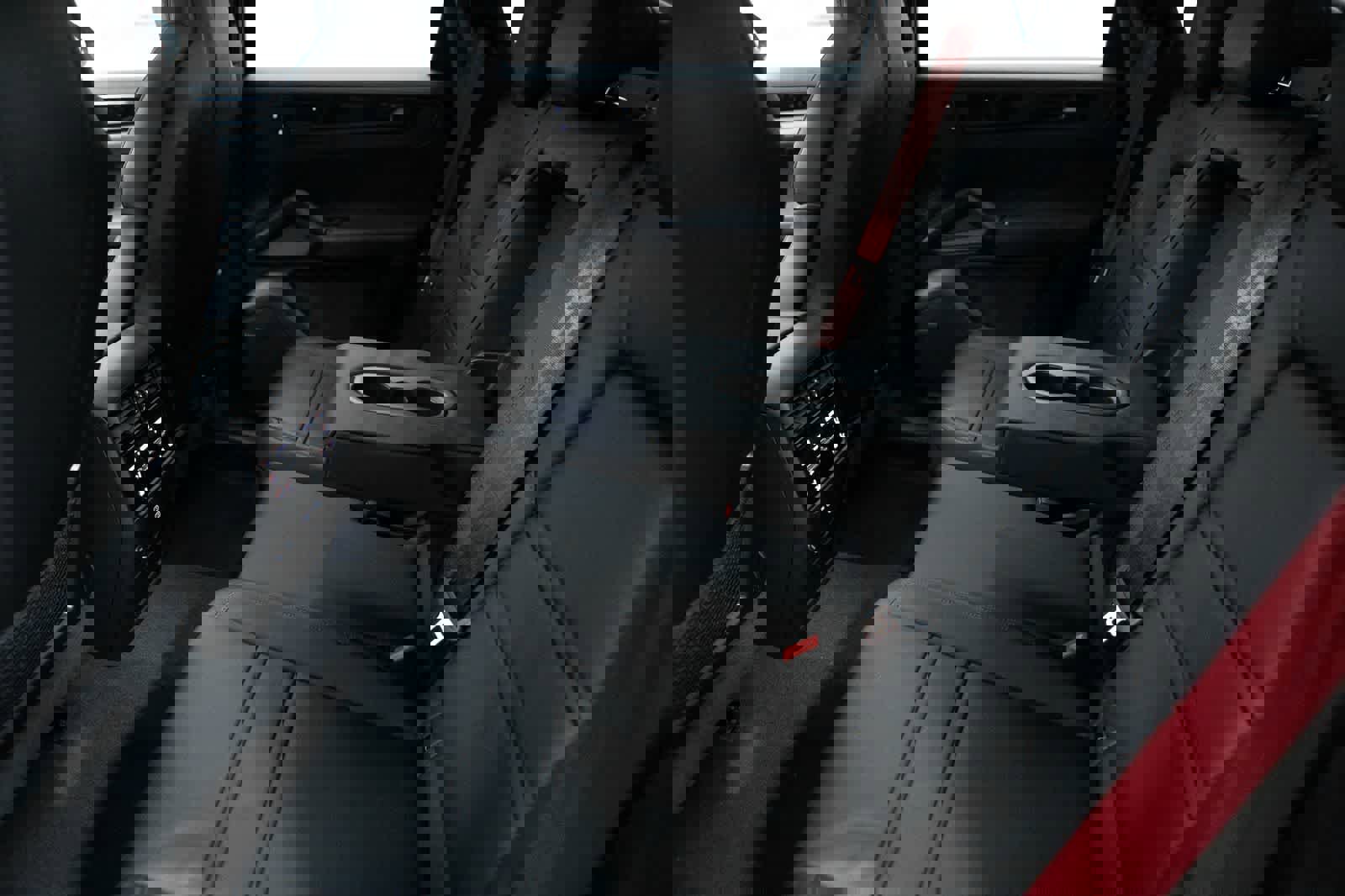 New 2026 Porsche Cayenne GTS AWD/4WD image 37