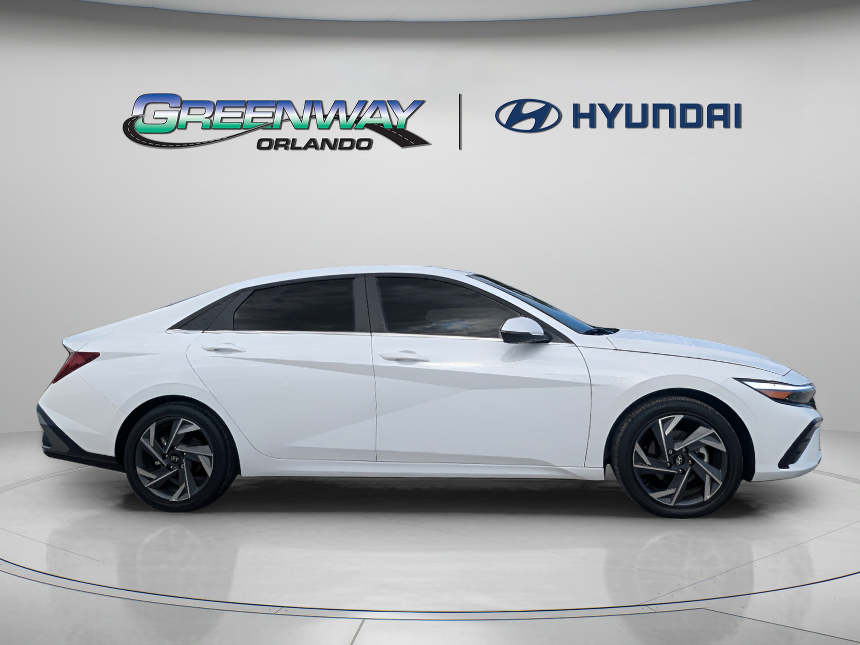 Used 2024 Hyundai Elantra Limited FWD image 10