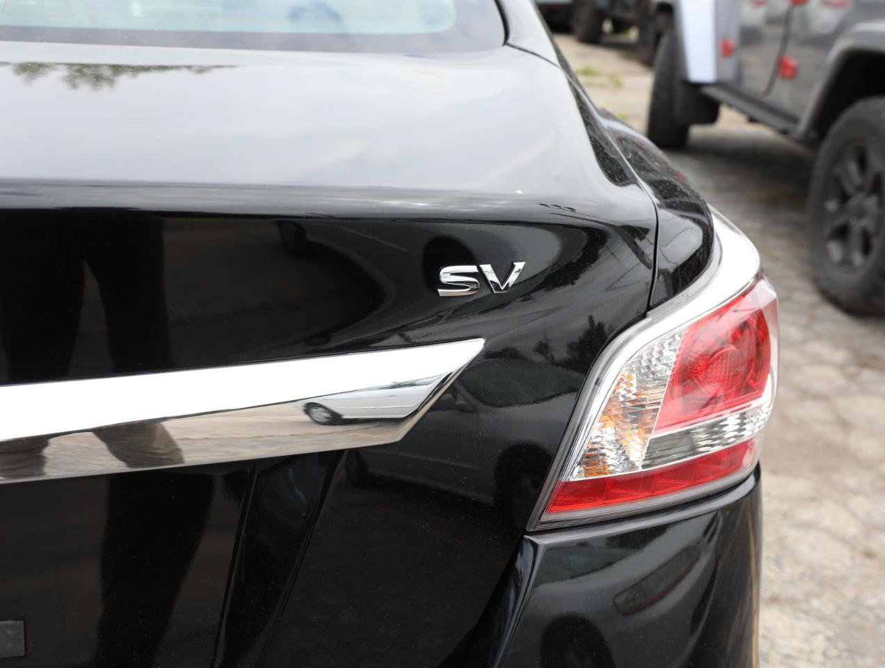 Used 2015 Nissan Altima 2.5 SV FWD image 8