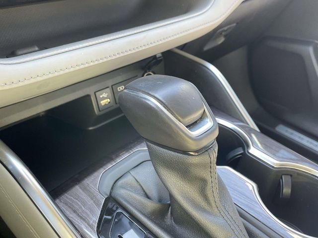 Used 2022 Toyota Highlander Limited image 30