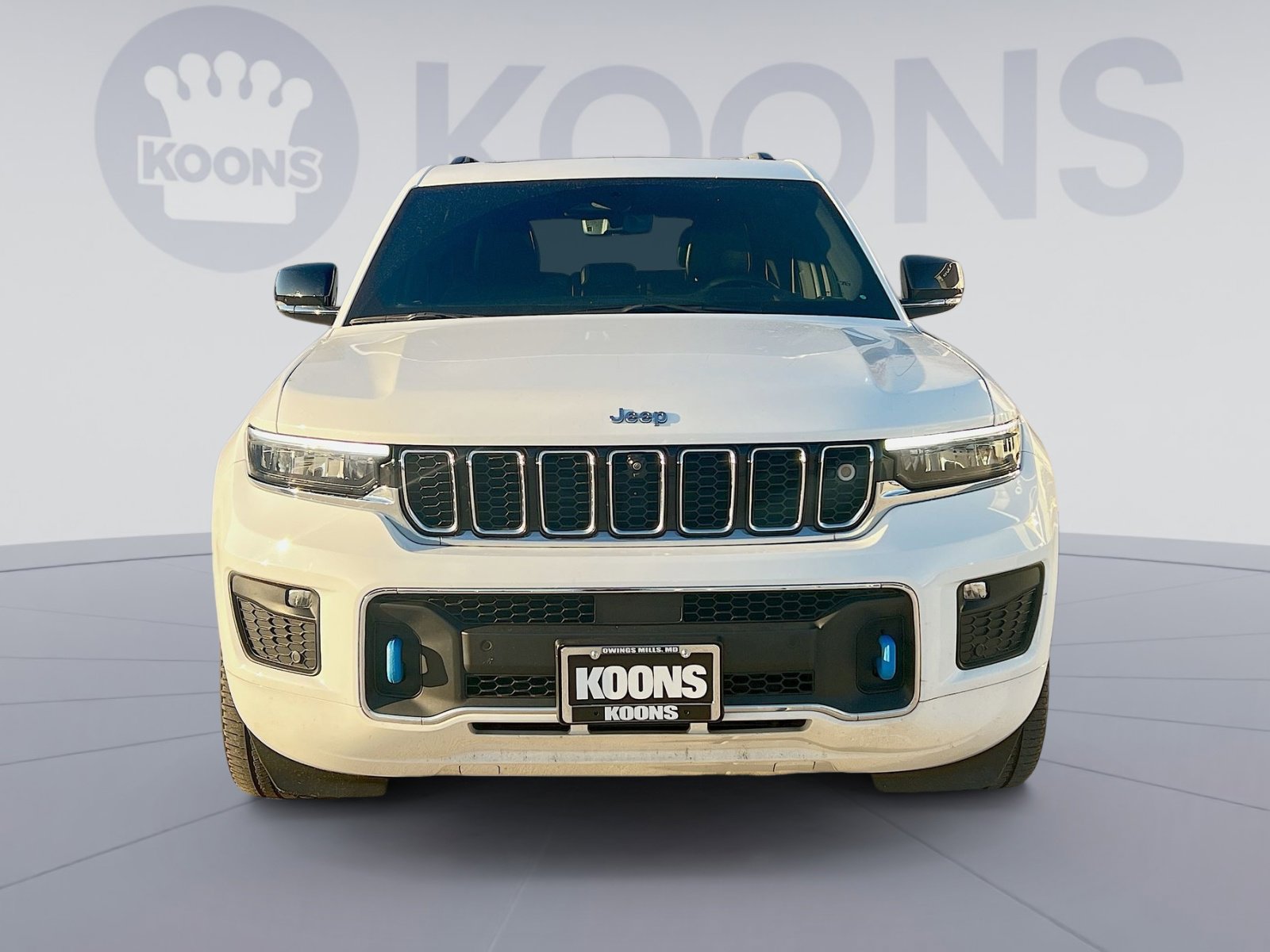 Used 2022 Jeep Grand Cherokee Overland w/ Advanced Protech Group III image 11