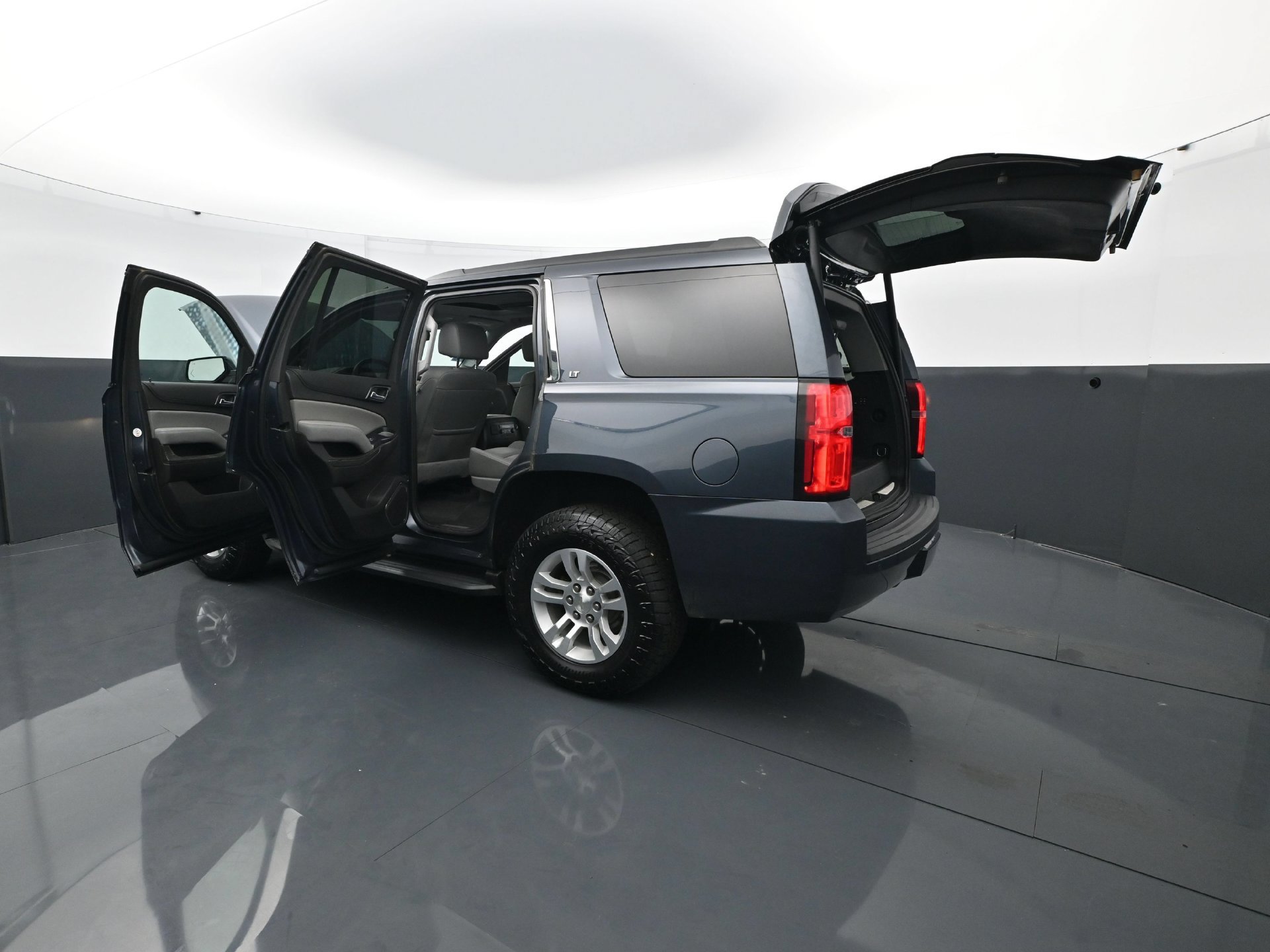 Used 2020 Chevrolet Tahoe LT AWD/4WD image 35