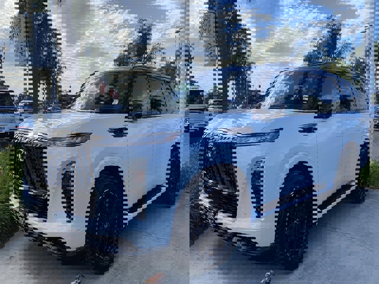 New 2026 INFINITI QX80 4WD