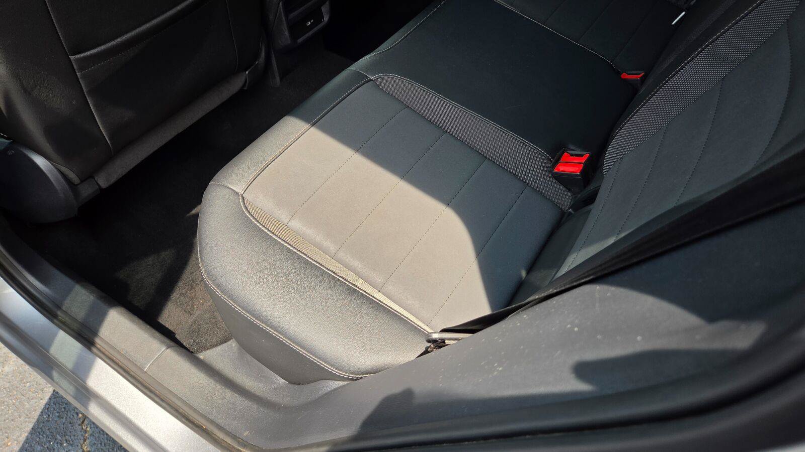 Certified 2023 Volkswagen Taos SE w/ Panoramic Sunroof Package FWD image 46