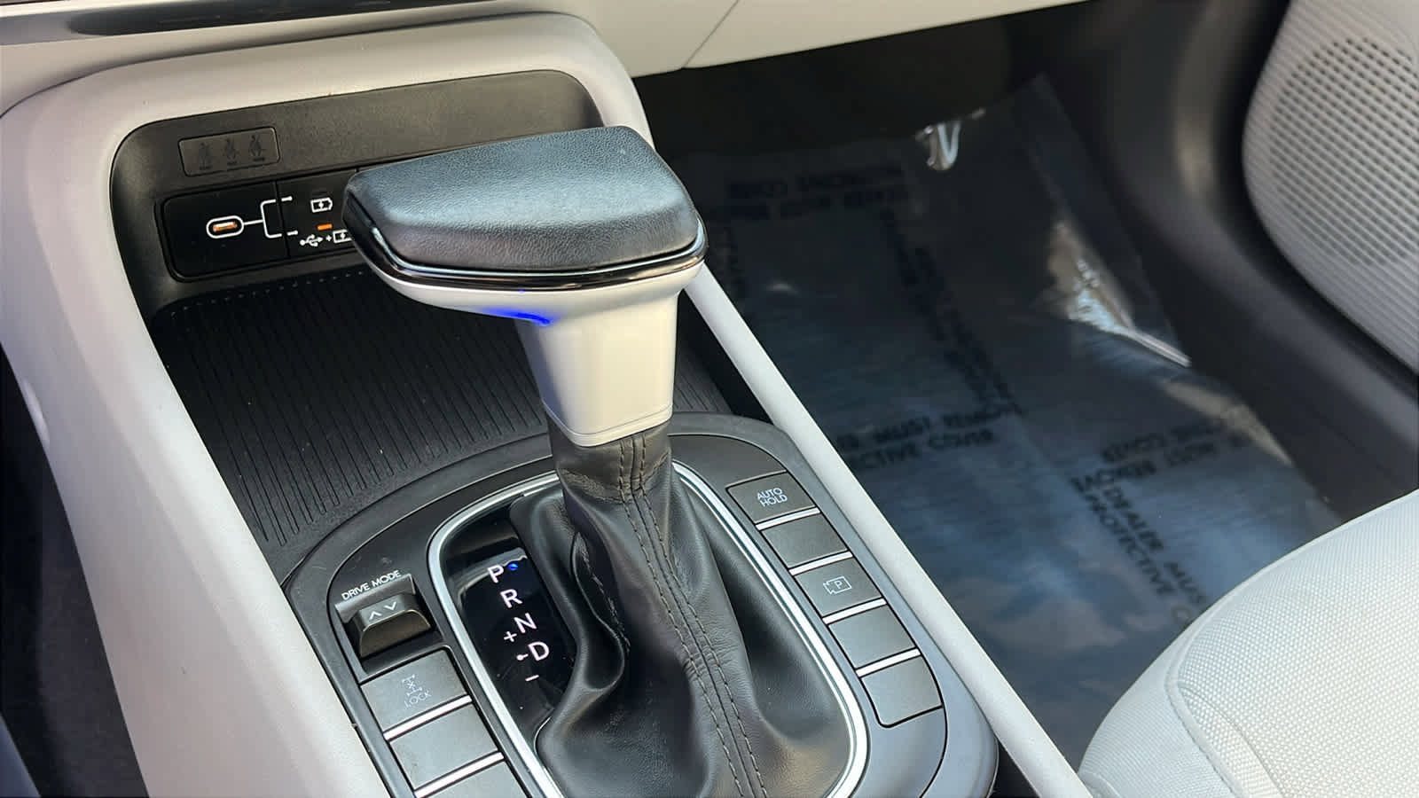 Used 2024 Hyundai Kona SEL image 17