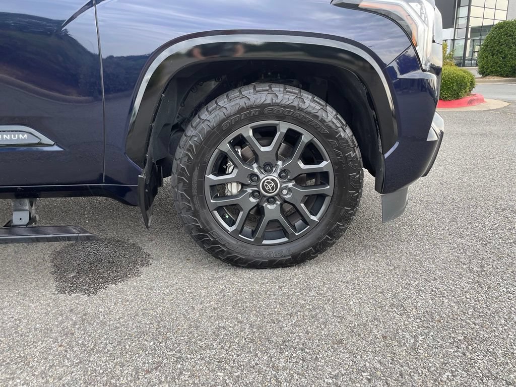 Used 2024 Toyota Sequoia Platinum AWD/4WD image 33
