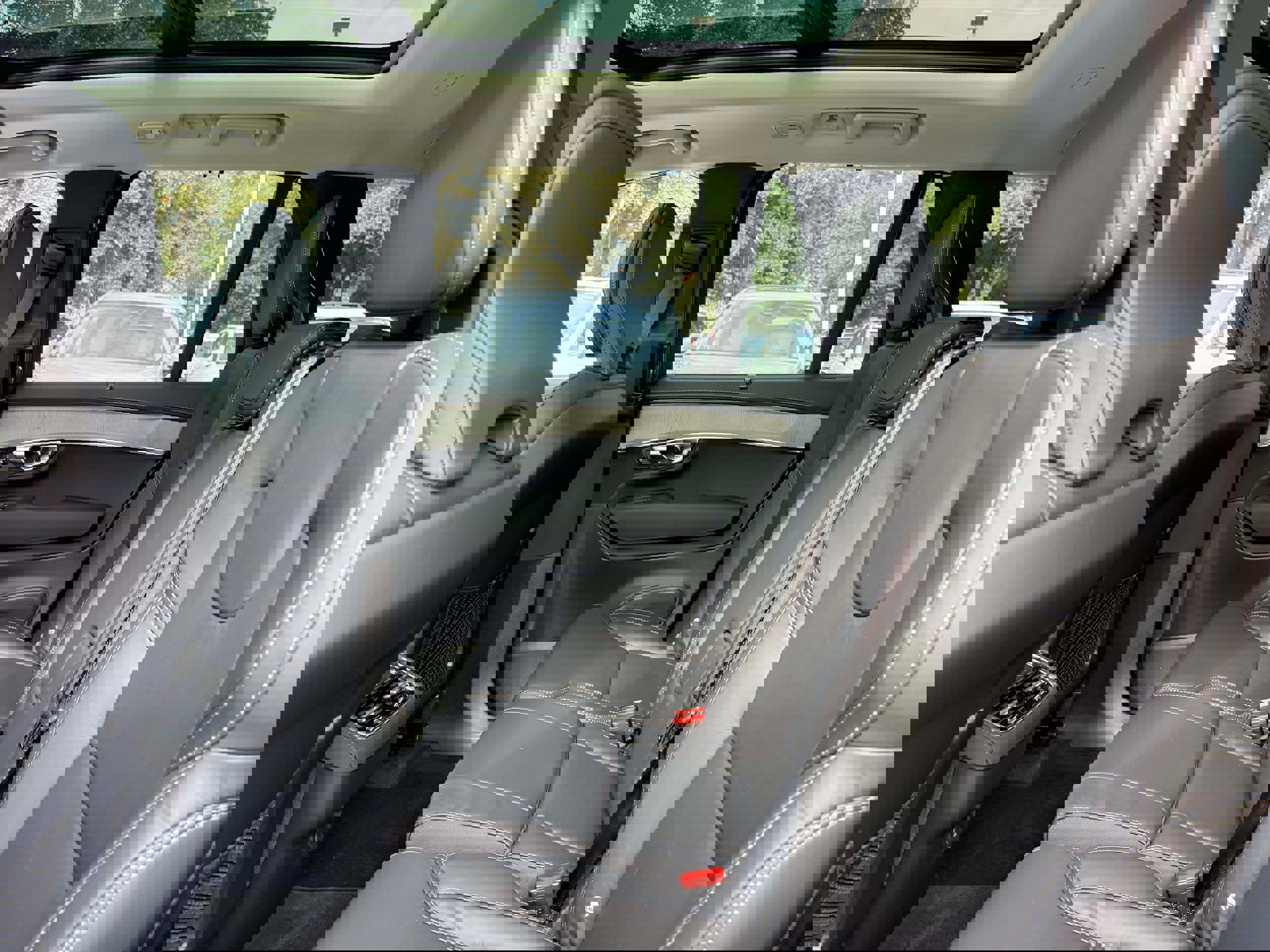 New 2026 Volvo XC90 B6 Ultra w/ Protection Package image 15